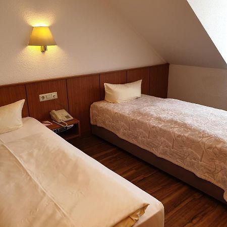 Hotel Weisser Schwan Ерфурт Екстериор снимка