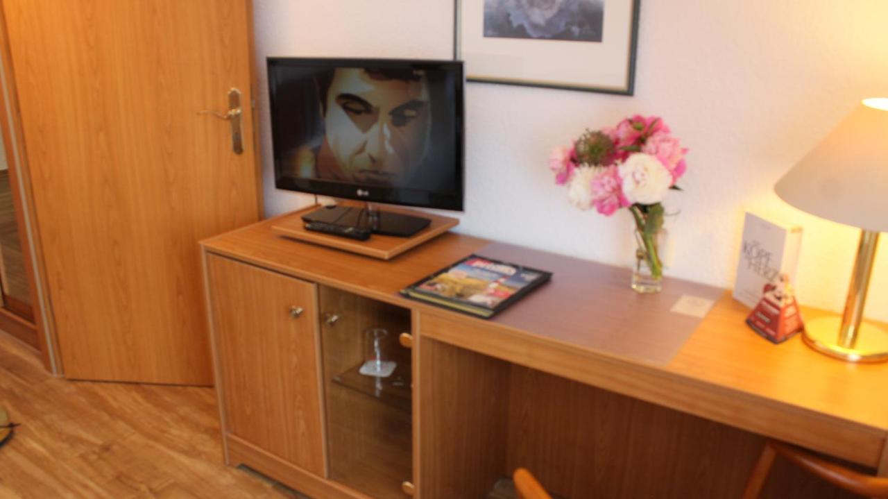 Hotel Weisser Schwan Ерфурт Екстериор снимка