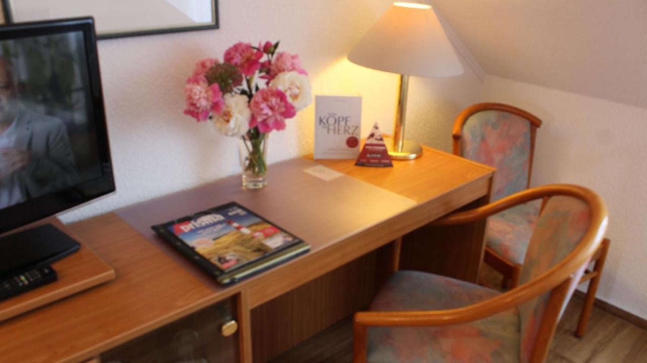 Hotel Weisser Schwan Ерфурт Екстериор снимка