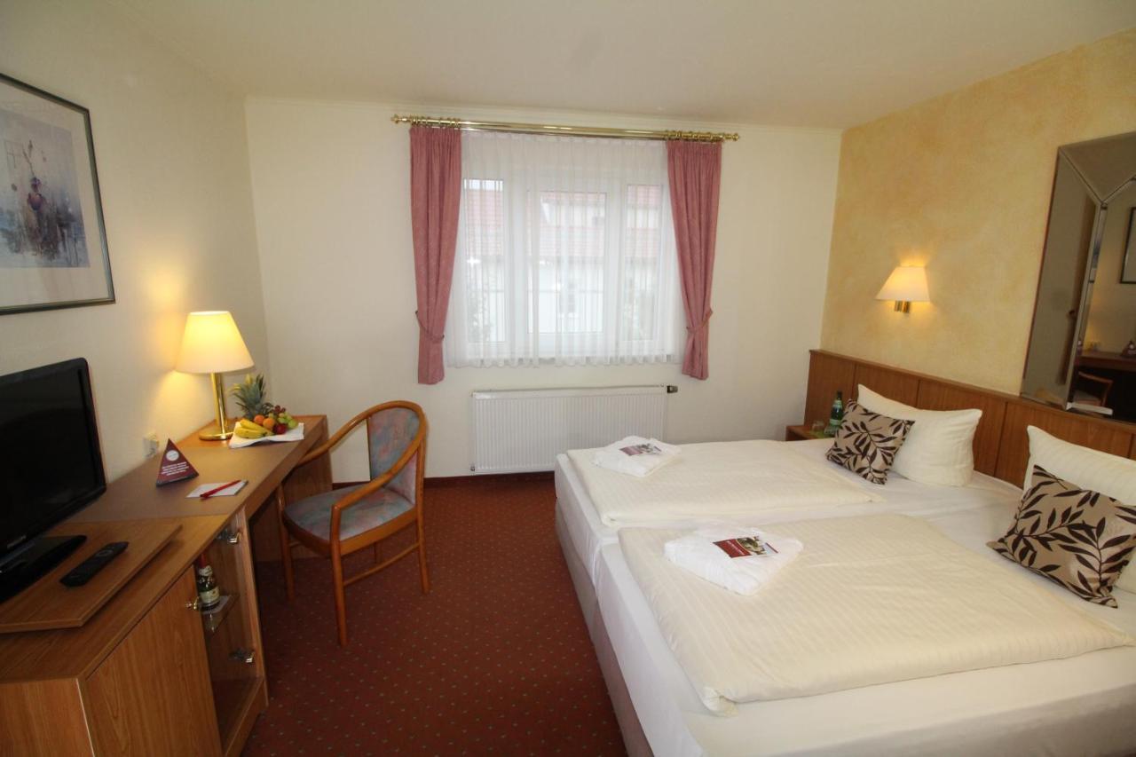 Hotel Weisser Schwan Ерфурт Екстериор снимка