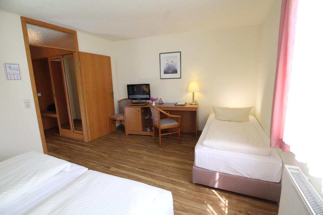 Hotel Weisser Schwan Ерфурт Екстериор снимка