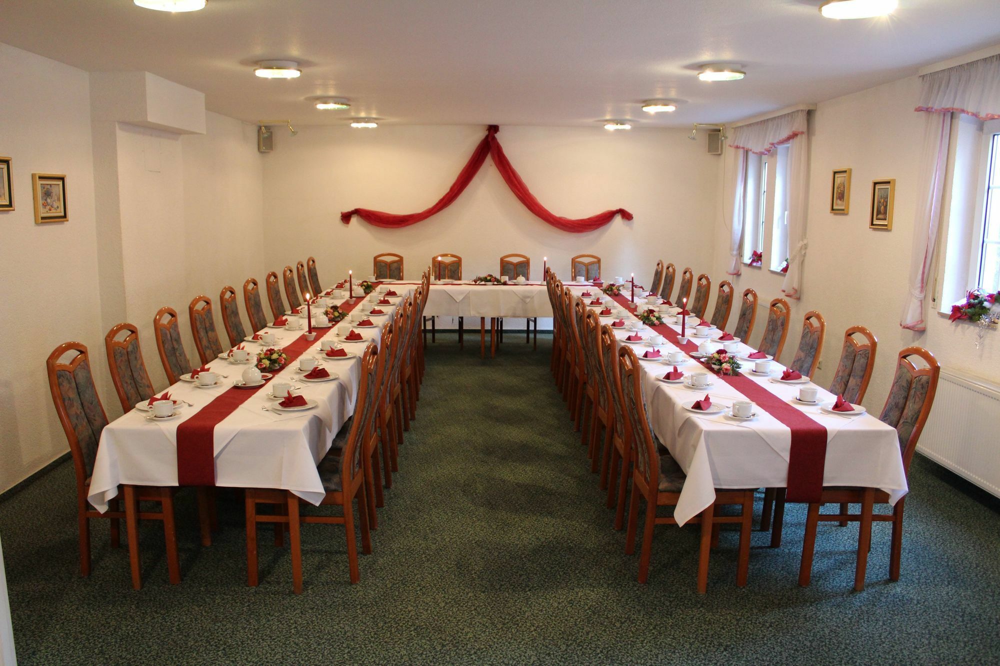 Hotel Weisser Schwan Ерфурт Екстериор снимка